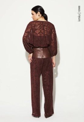 Conjunto de Calça e Cropped  de Renda e Couro Marrom