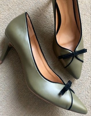 Scarpin store verde musgo