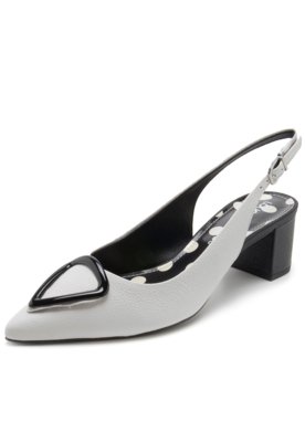 Scarpin Couro Loucos e Santos Aplique Branco/Preto Menor preço em Scarpin Couro Loucos e Santos Aplique Branco/Preto