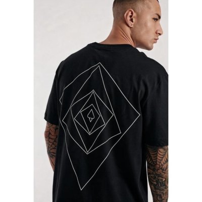 Camiseta Regular Costas Pipa Invertida Preto