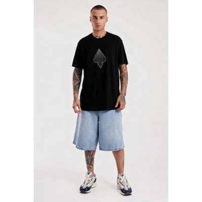 Camiseta Regular Espada Riscada Preto