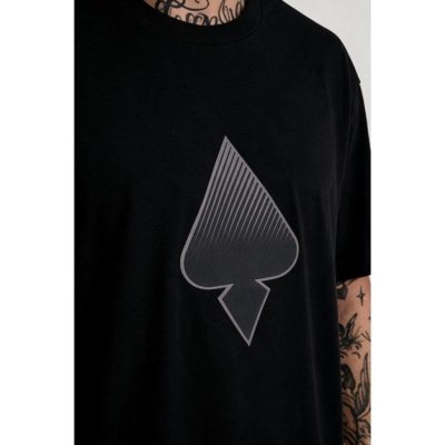 Camiseta Regular Espada Riscada Preto