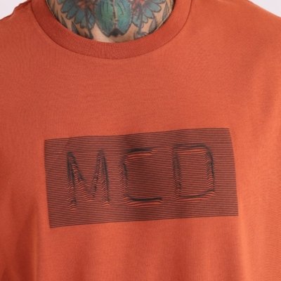 Camiseta Regular MCD Linhas