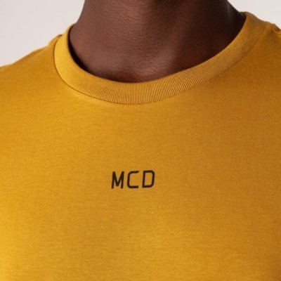 Camiseta Regular MCD Triade