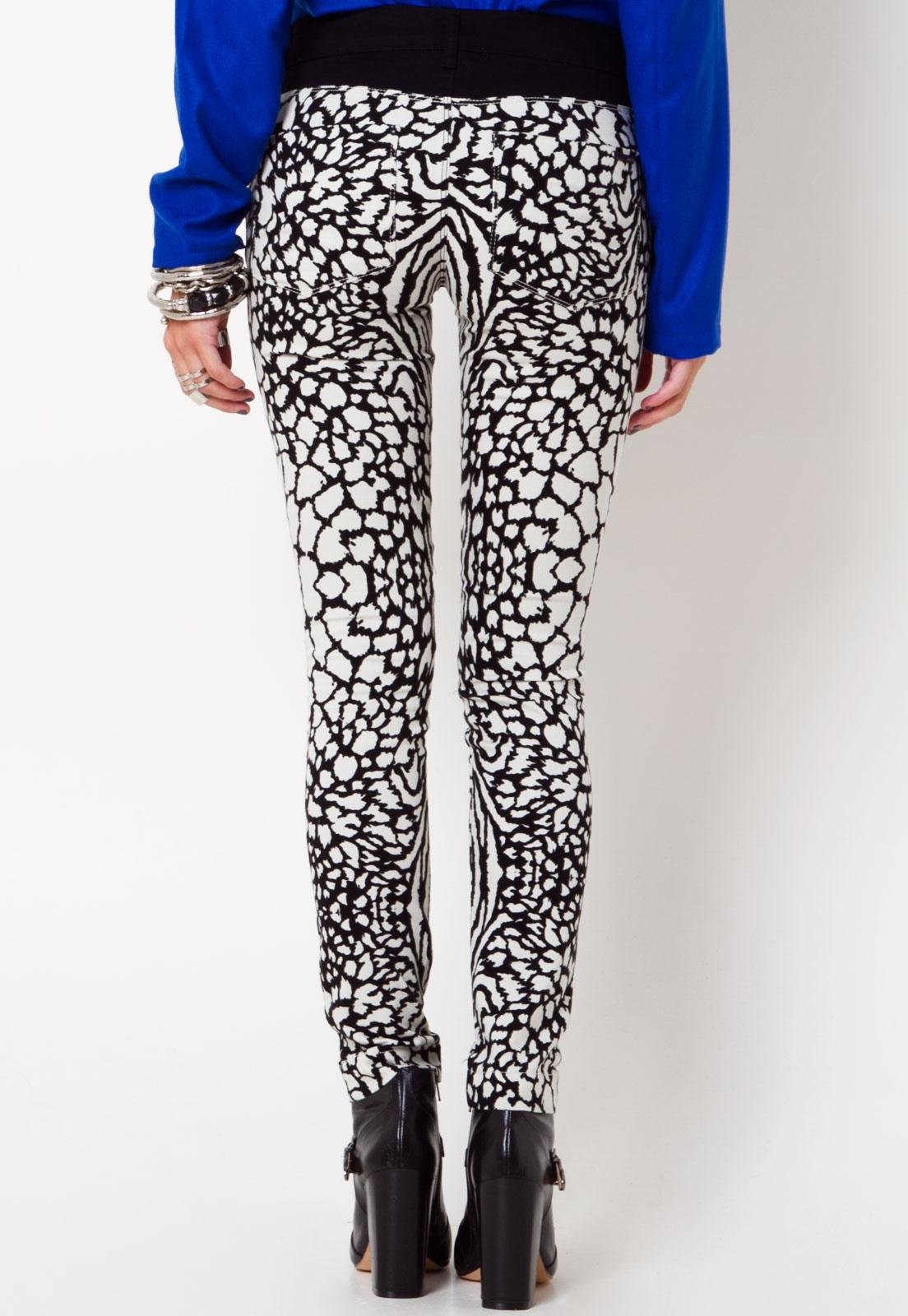 what color should mob wear