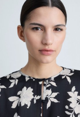 Camisa Cropped Mango Reta Savage Preta