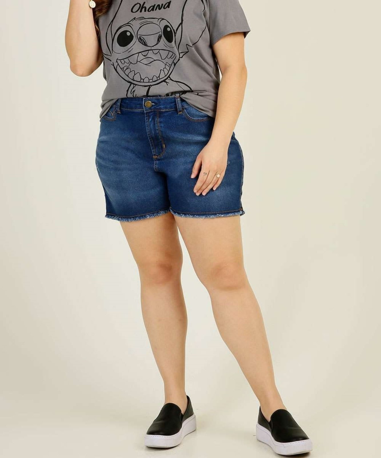 Short Plus Size Feminino Jeans Barra Desfiada Marisa - Compre