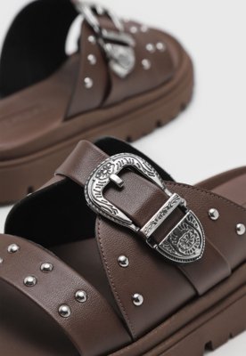 Rasteira Feminina Moleca Tachas Fivela Marrom