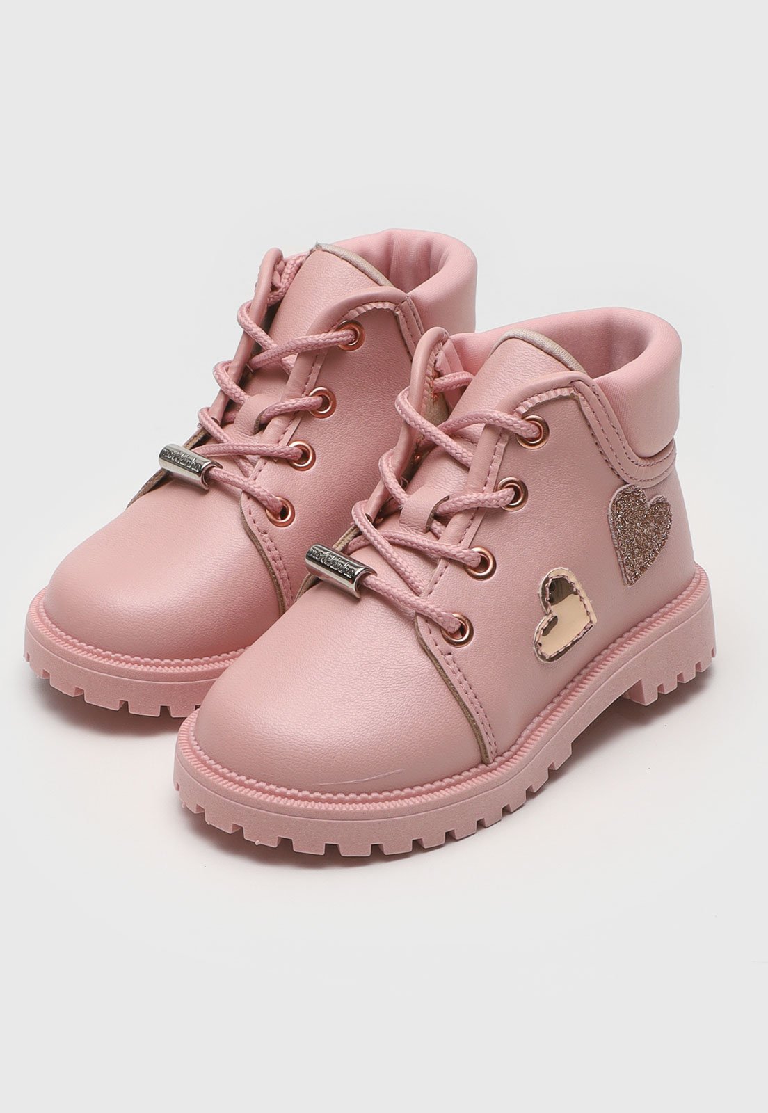 Bota infantil combina com best sale que tipo de roupa