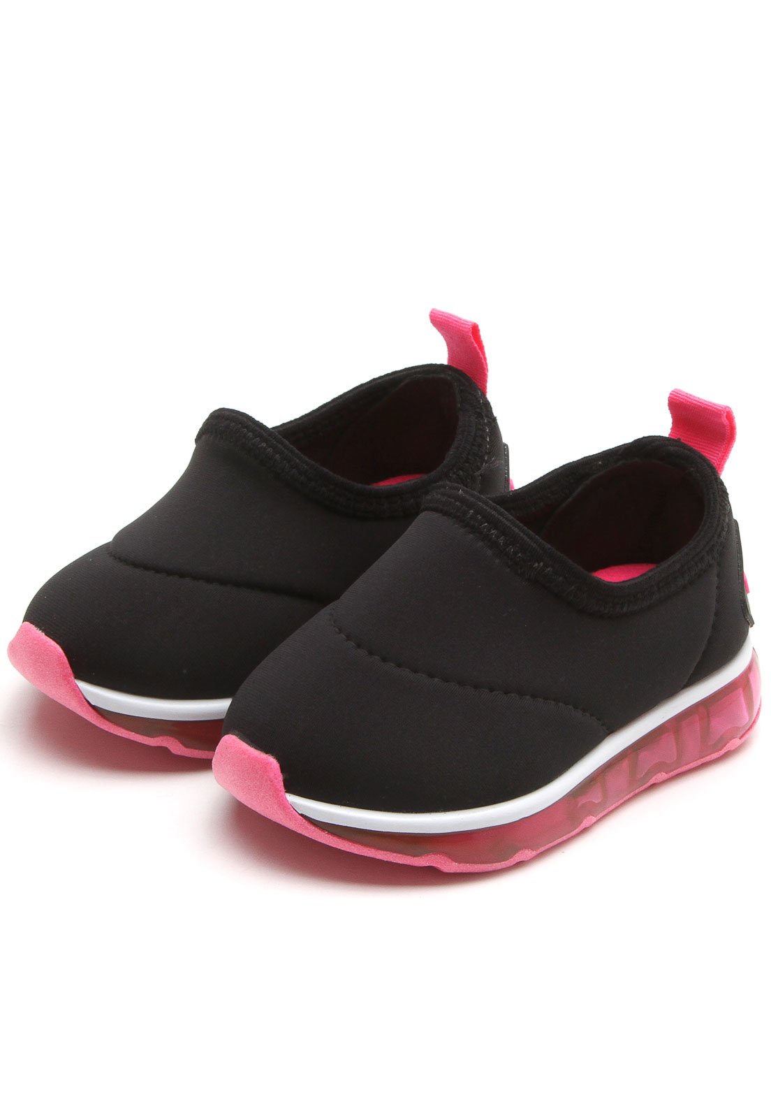 tênis preto com rosa