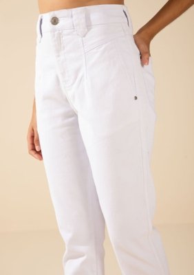 Calça Morena Rosa Mom Alta Off Off-white