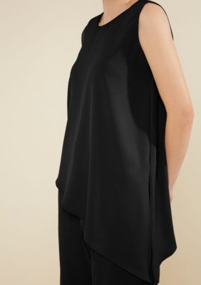 Regata Morena Rosa Solta Decote Careca Alongada - Preto