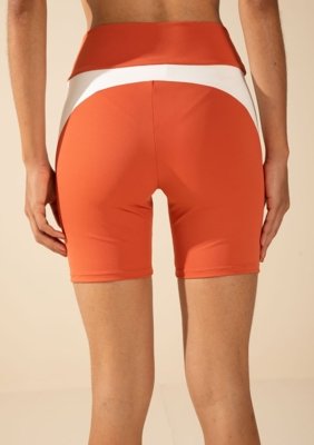 Shorts Morena Rosa Ajustado Alta Marrom