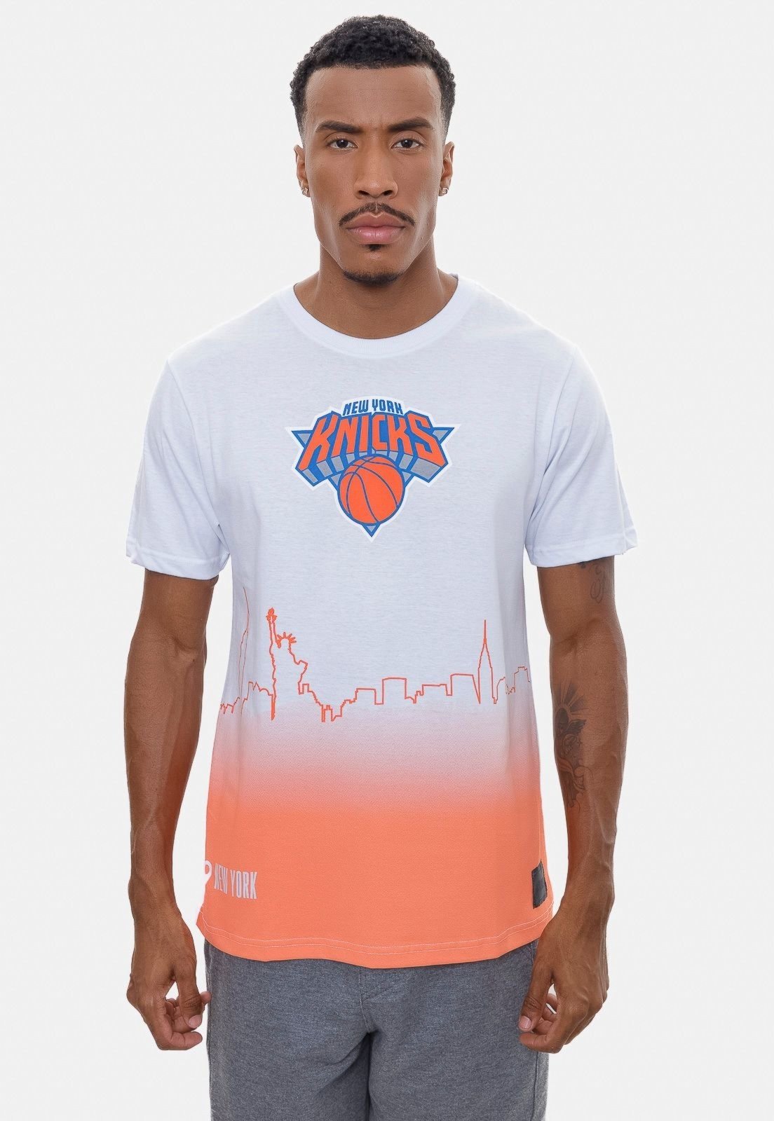 Camiseta NBA Landscape City New York Knicks Off White - Compre Agora