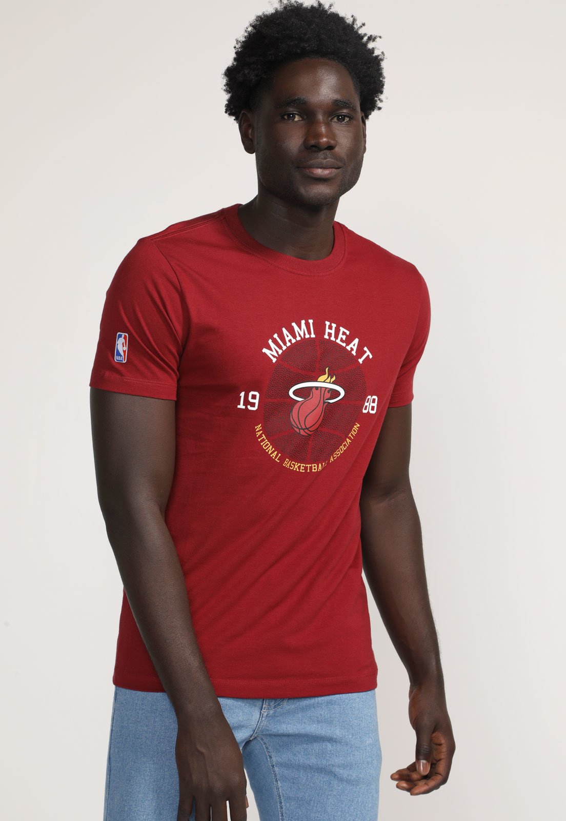 Camiseta NBA Miami Heat Logo Vermelha - FutFanatics