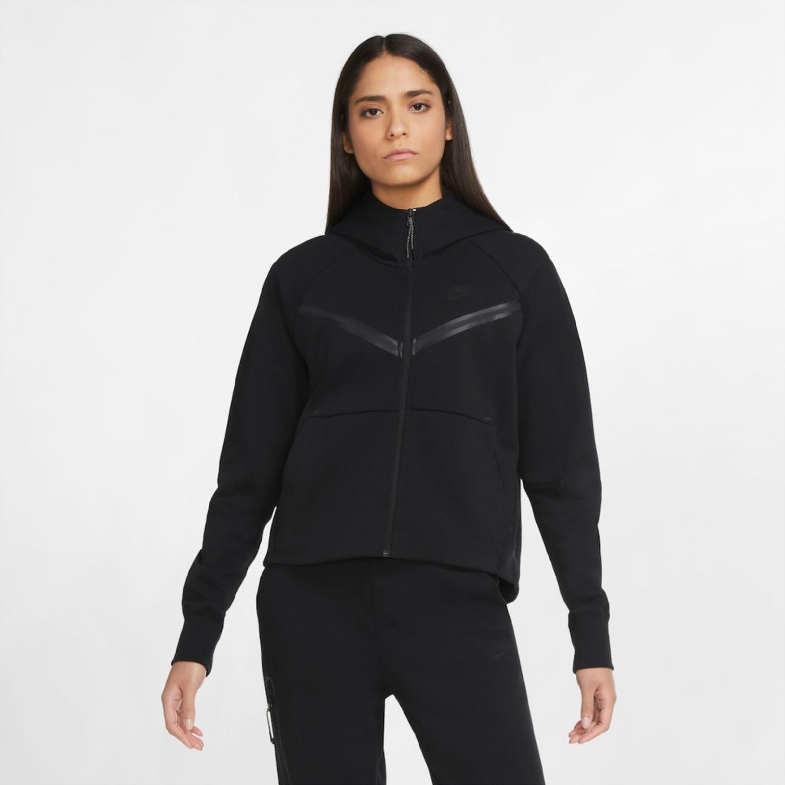 Nike sportswear windrunner store tech fleece