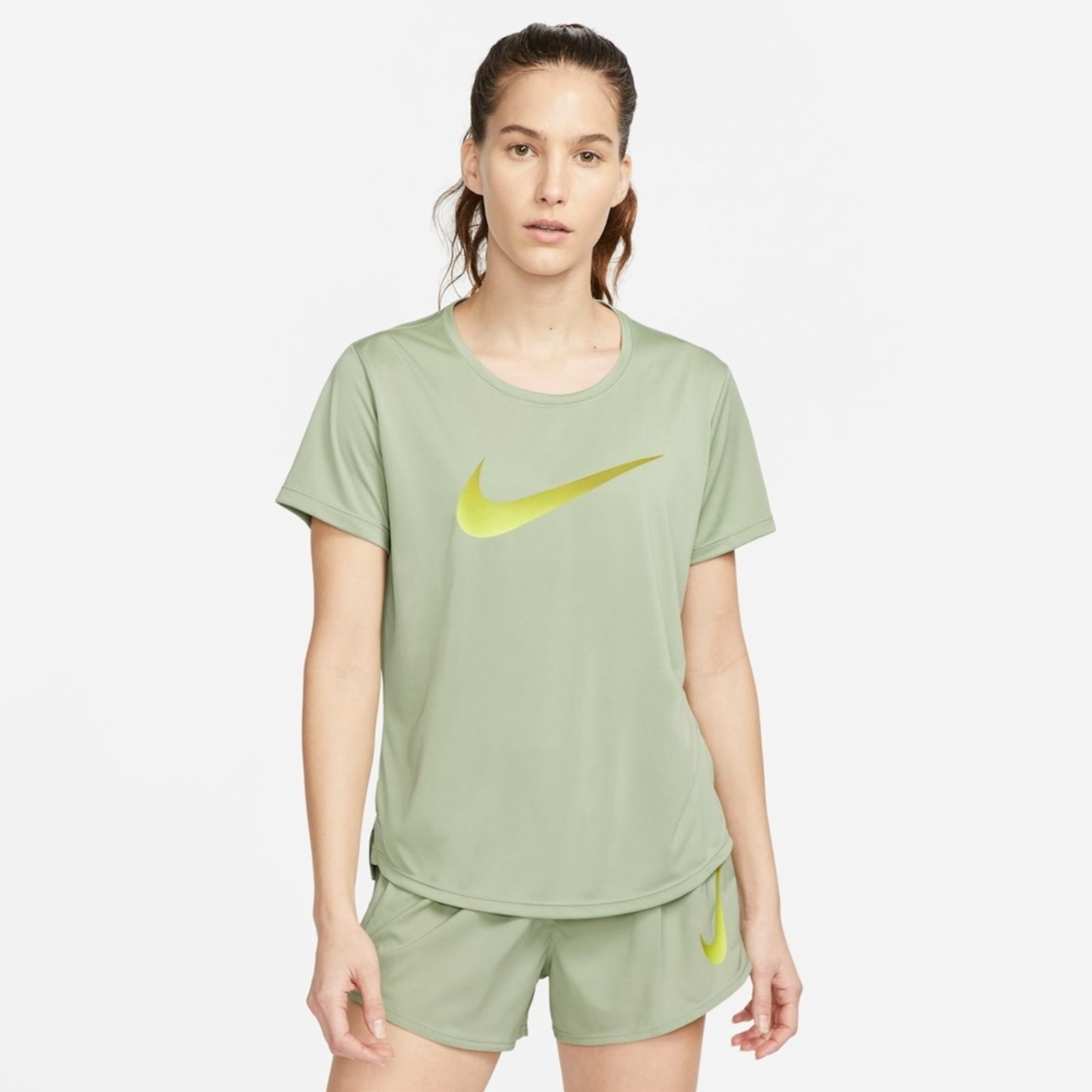 Camiseta Nike One Dri-FIT Swoosh Feminina - Compre Agora