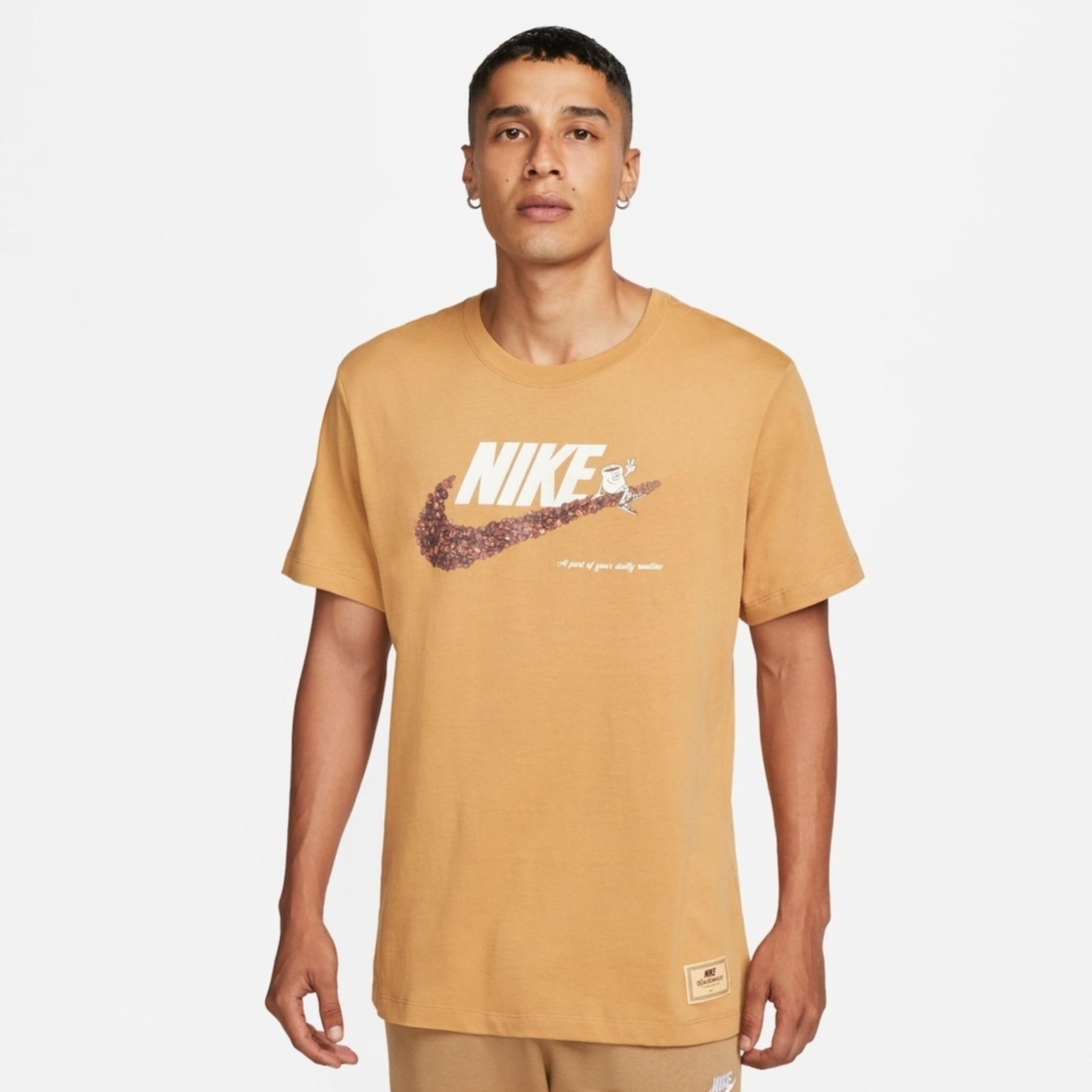 Camiseta Nike Sportswear Beans Masculina - Faz a Boa!