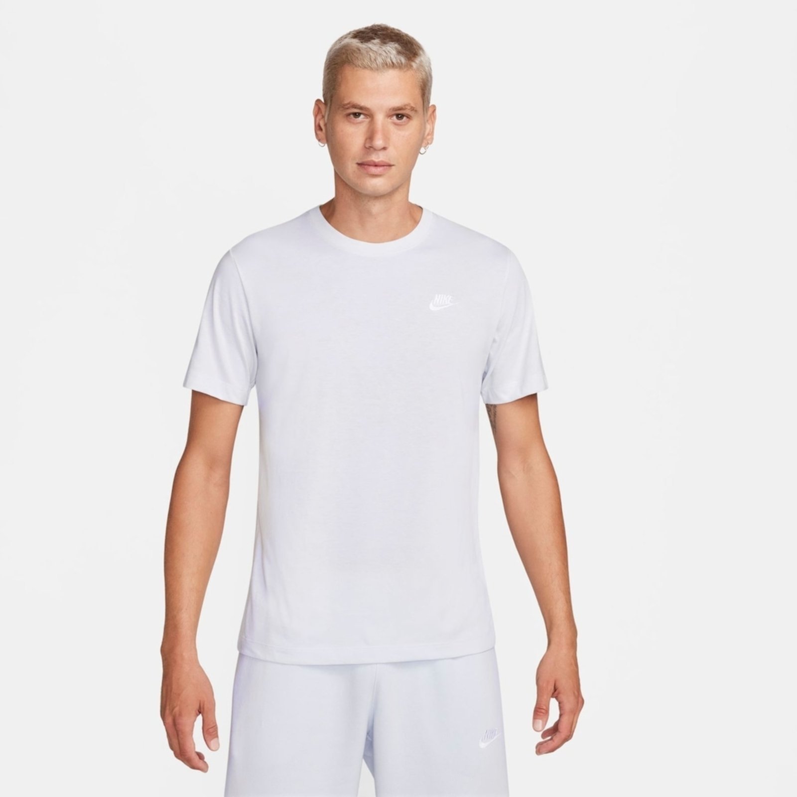 Camiseta Nike Sportswear Club Masculina