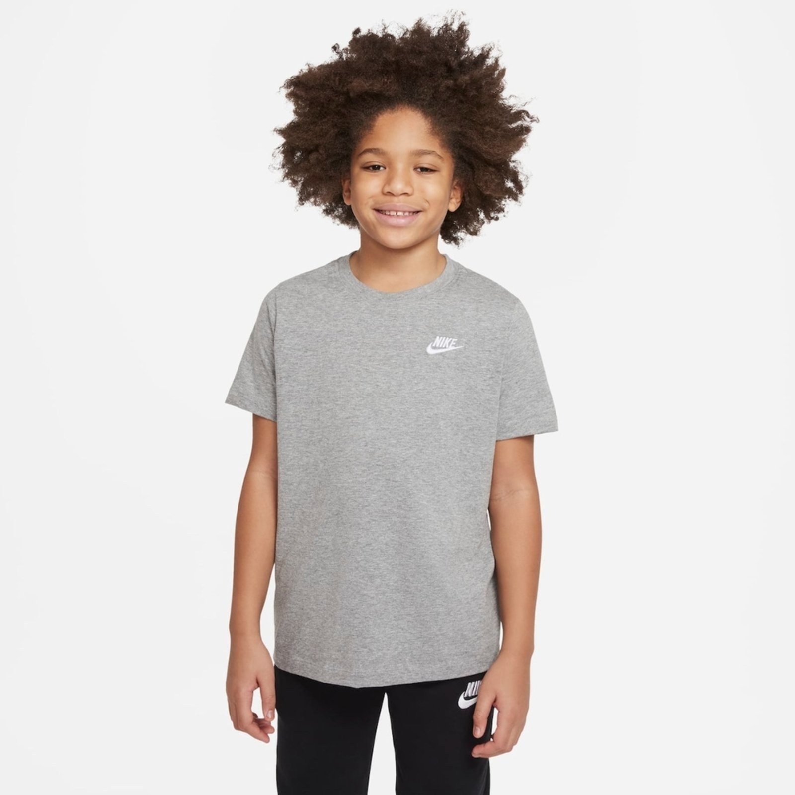 camiseta nike sportswear infantil