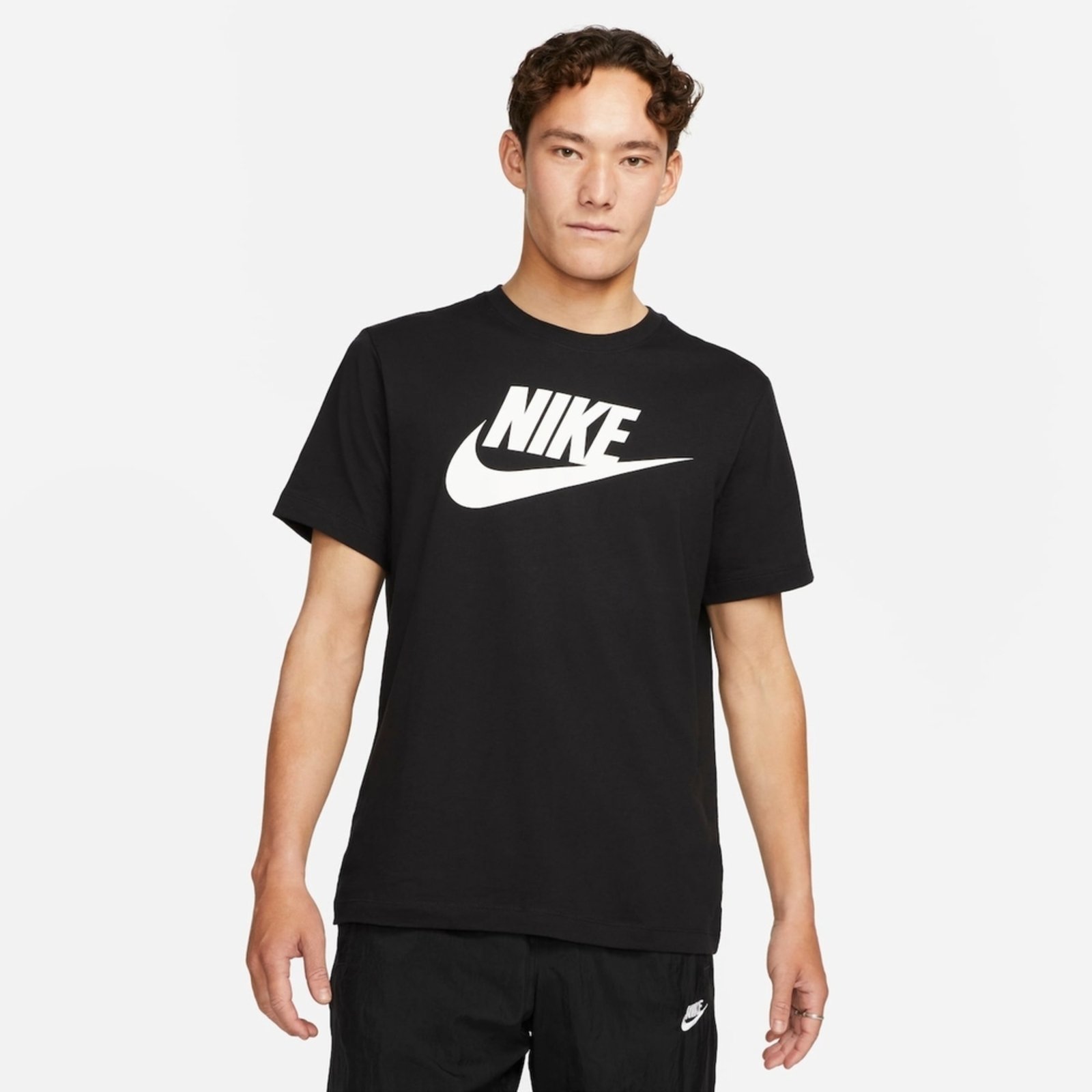 Camiseta Nike Sportswear Tee Icon Futura Preta - Compre Agora