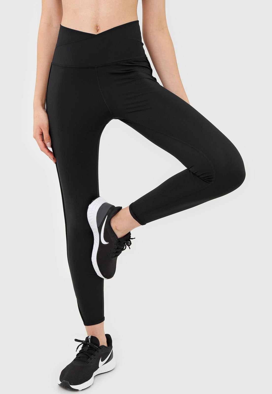 Legging Nike Yoga Core Cln Preta - Compre Agora