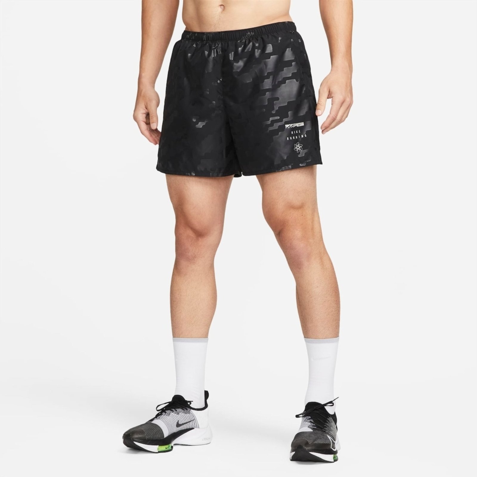 Shorts Nike Dri-FIT Run Division Challenger Preto - Compre Agora