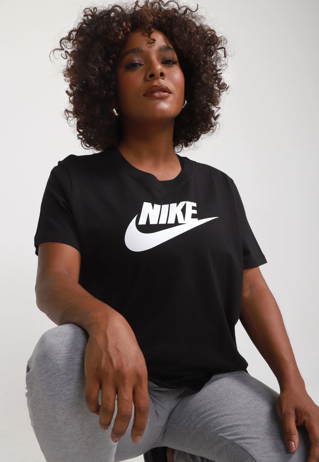 camiseta nike tee icon futura camiseta nike tee icon futura