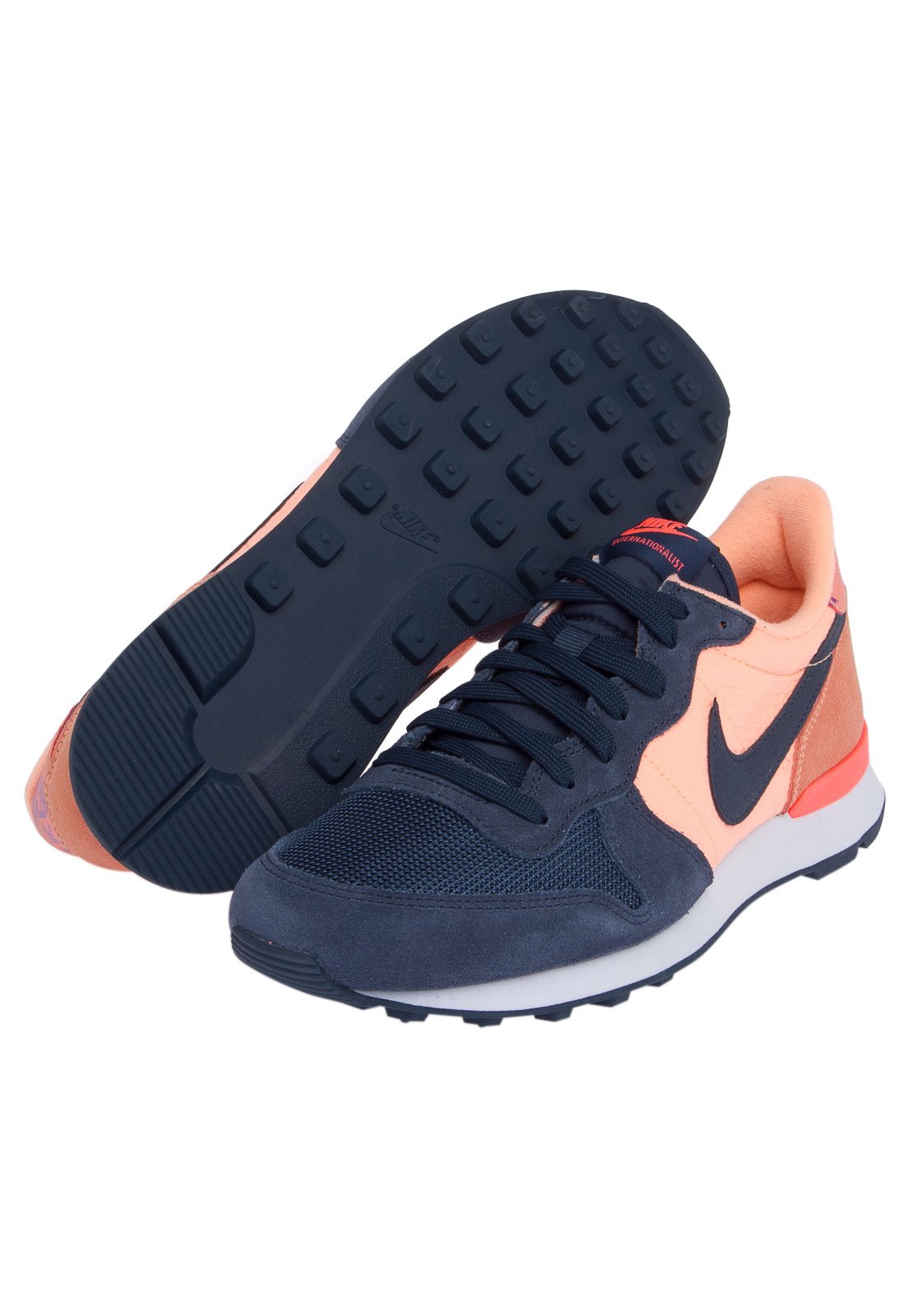 Nike store nike internationalist