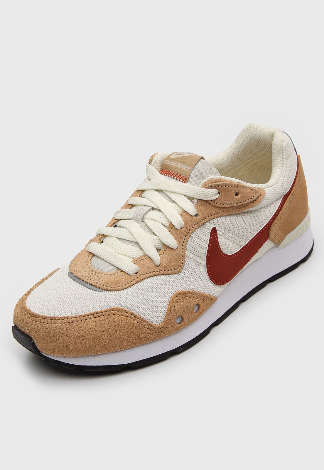 nike venture runner beige