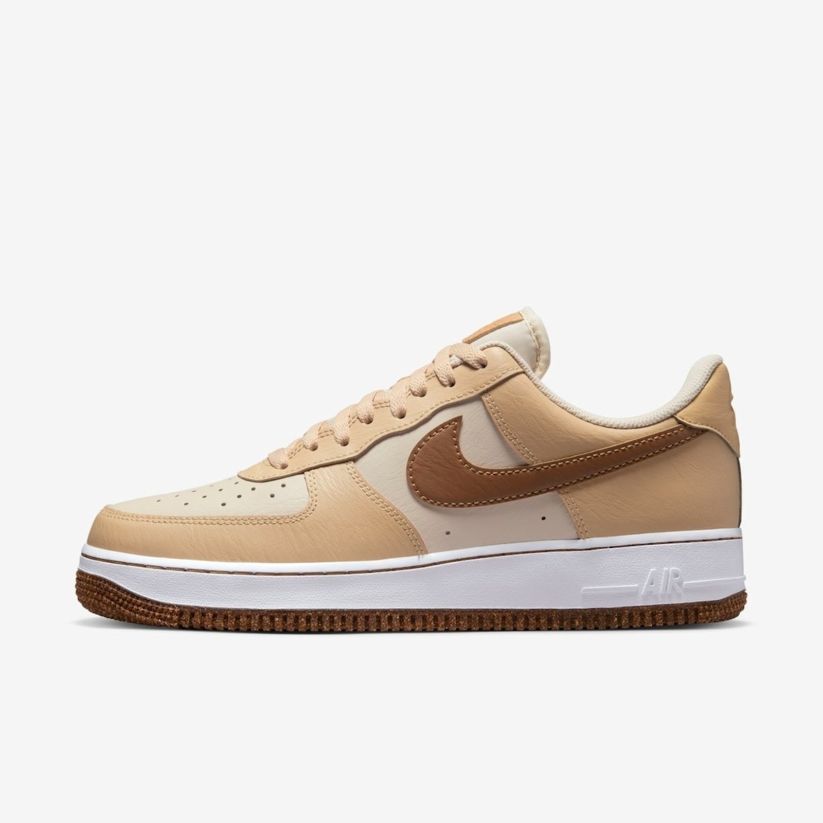 Tenis nike air force 1 preto sola sales bege