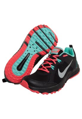 Nike wild trail sales sneakers