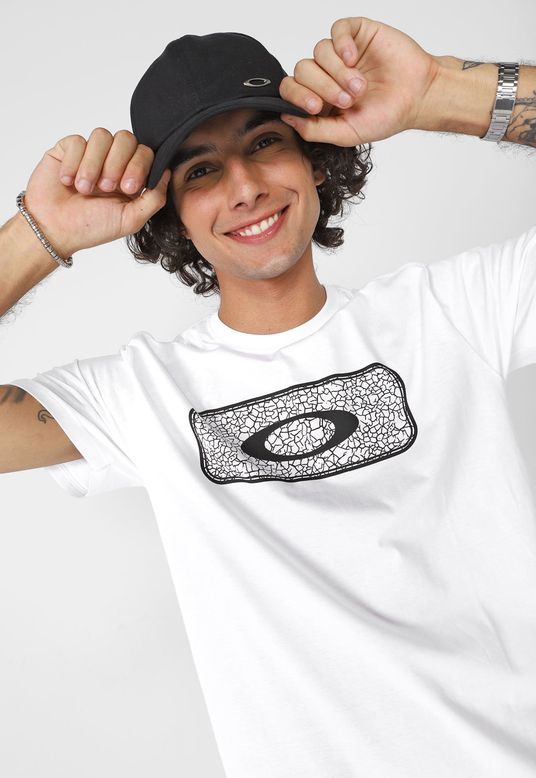 Camiseta Oakley Mythologies Big Logo Branca 