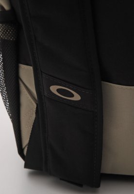 Mochila Oakley Navigate Retangular Preta