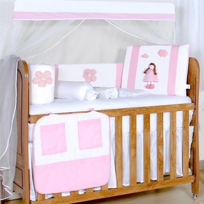 Kit Berço Padroeira Bordados Boneca Gabi Rosa Menor preço em Kit Berço Padroeira Bordados Boneca Gabi Rosa