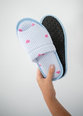Pantufa Feminina - Listras Azuis Corações Rosa