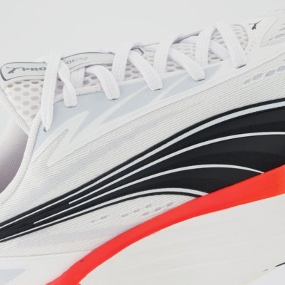 Tênis Puma Maxima Pro Branco e Preto