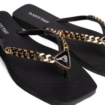 Chinelo Feminino Rafitthy Charm Preto/Dourado