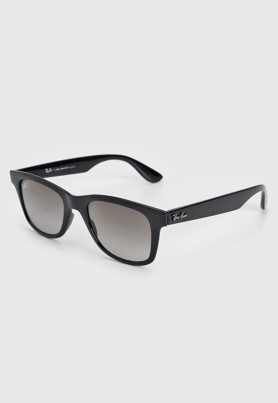 Óculos preto, da Ray-Ban 