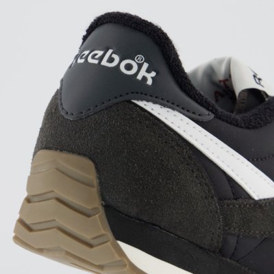 Tênis Reebok AZ Preto e Branco