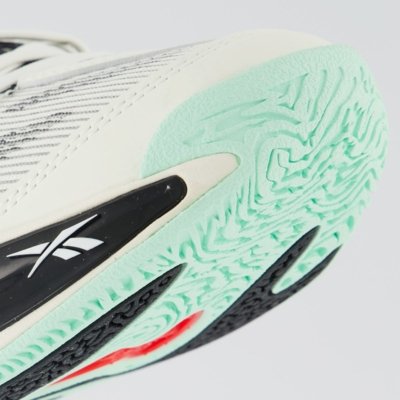 Tênis Reebok Engine A 26 Branco e Cinza