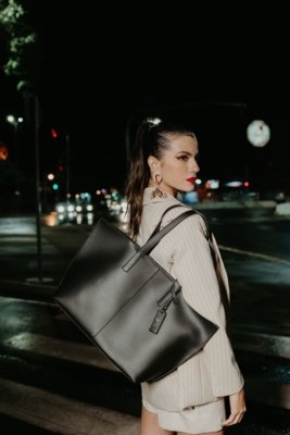 Bolsa Saco Grande com Fechamento em Zíper Alça Resistente Retta