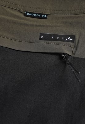 Bermuda Masculina Rusty Hibrida Imp Route Azul