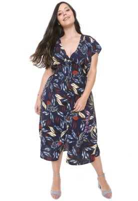 Vestido de Renda Plus Size da Styllo Plus Azul Menor preço em Vestido de Renda Plus Size da Styllo Plus Azul