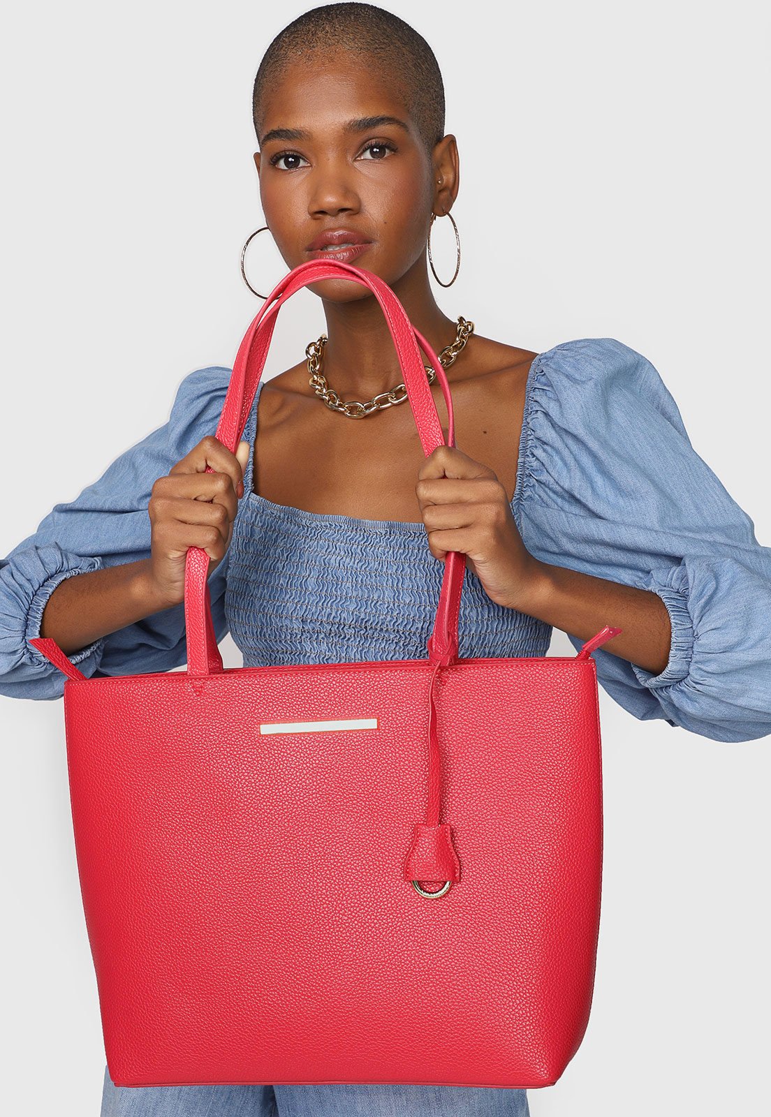 bolsa with a tag