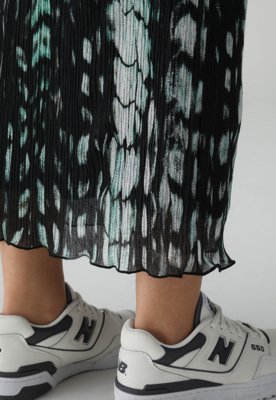 Saia TOPSHOP Midi Estampada e Texturizada Preta