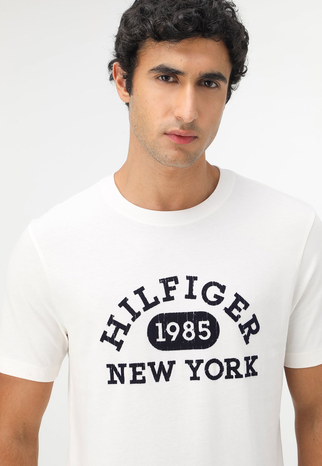 Camiseta Tommy Hilfiger Logo Branca