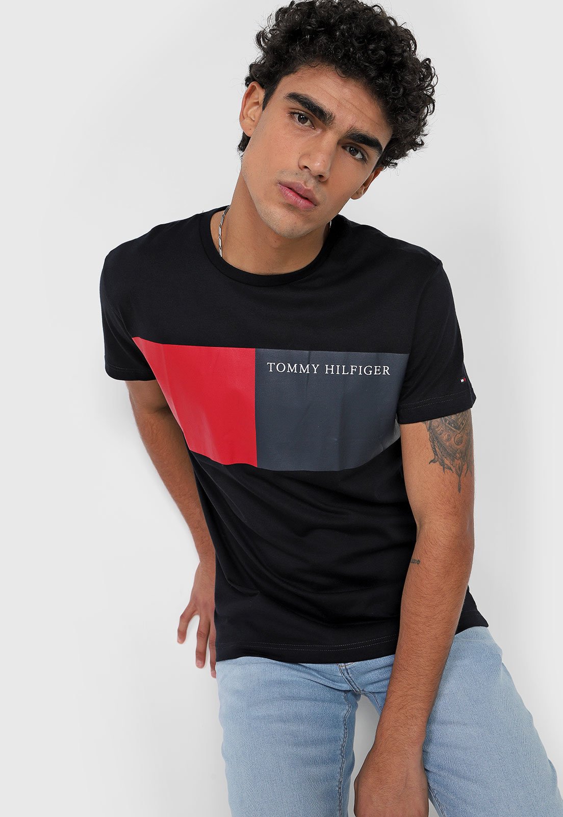 Camiseta Tommy Hilfiger Logo Preta - Compre Agora