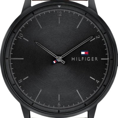 Relógio Tommy Hilfiger Masculino Couro Marrom 1791876 by Vivara Menor preço em Relógio Tommy Hilfiger Masculino Couro Marrom 1791876 by Vivara