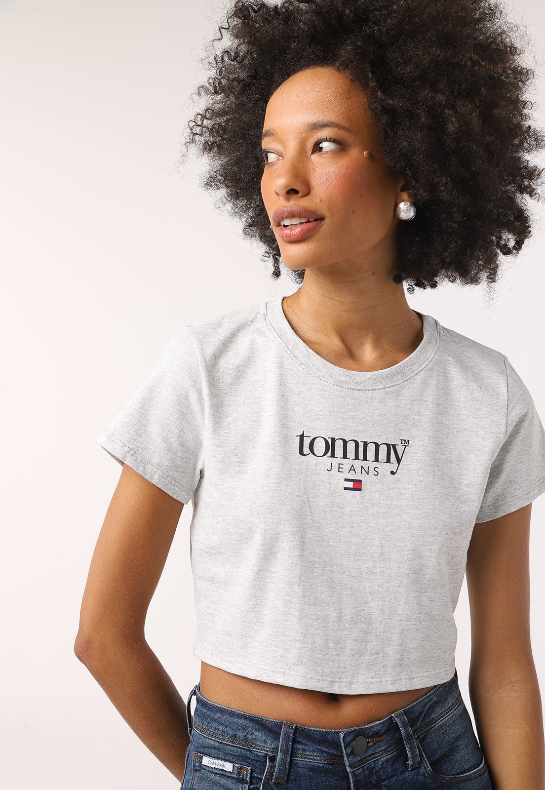 Blusa Cropped Tommy Jeans Logo Cinza - Compre Agora